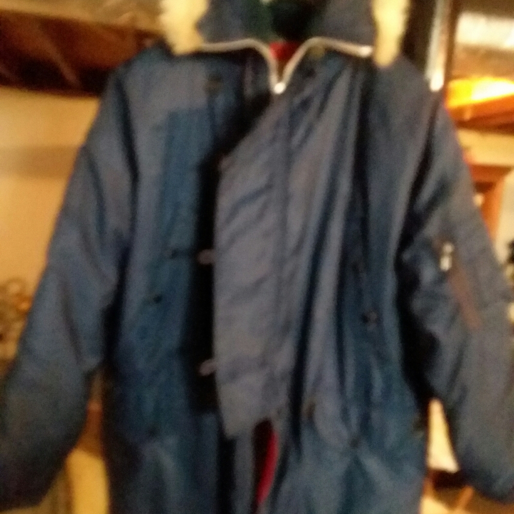 Coat - Picture 3 of 4